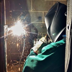 Meet your Posher, Logan